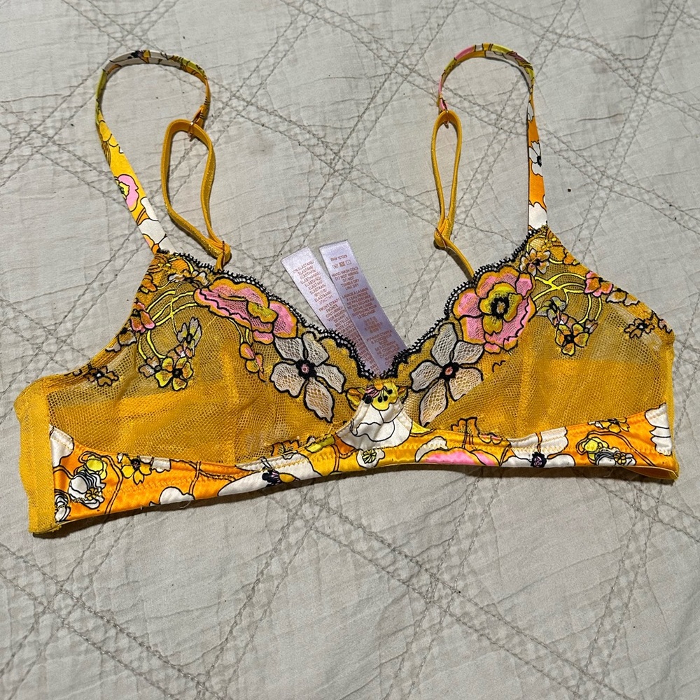 Savage x fenty bralette